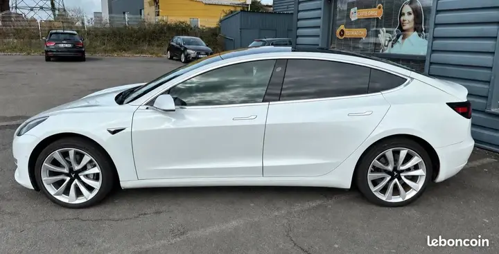Tesla Model 3 2019 photo 2
