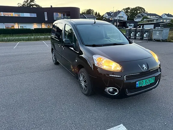 Peugeot Partner 2013 photo 4