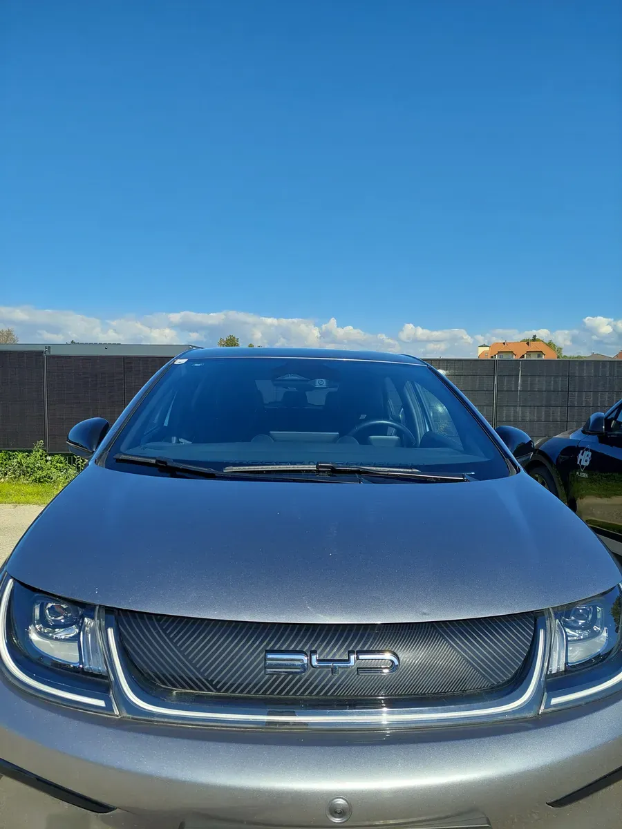 BYD Dolphin 2024 photo 2