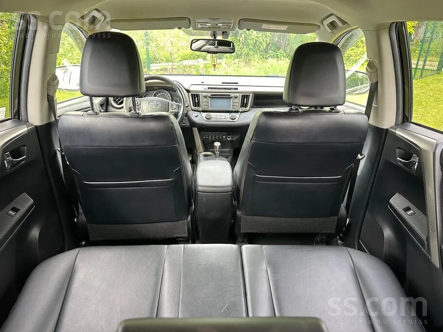 Toyota Rav4 2014 photo 3