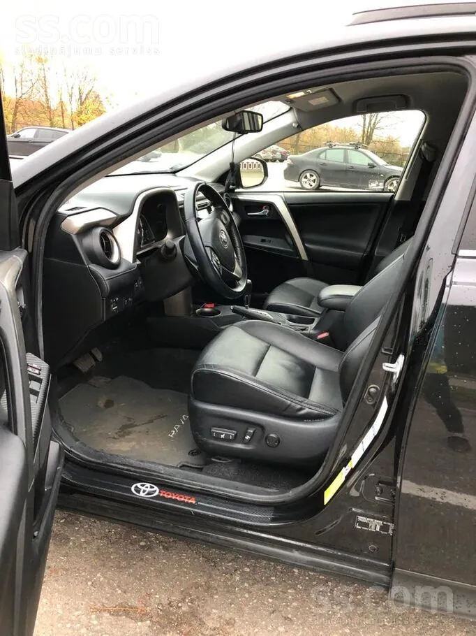 Toyota Rav4 2014 photo 2