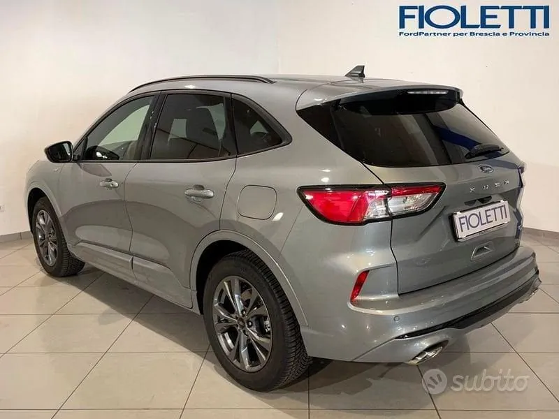 Ford Kuga 2023 photo 2