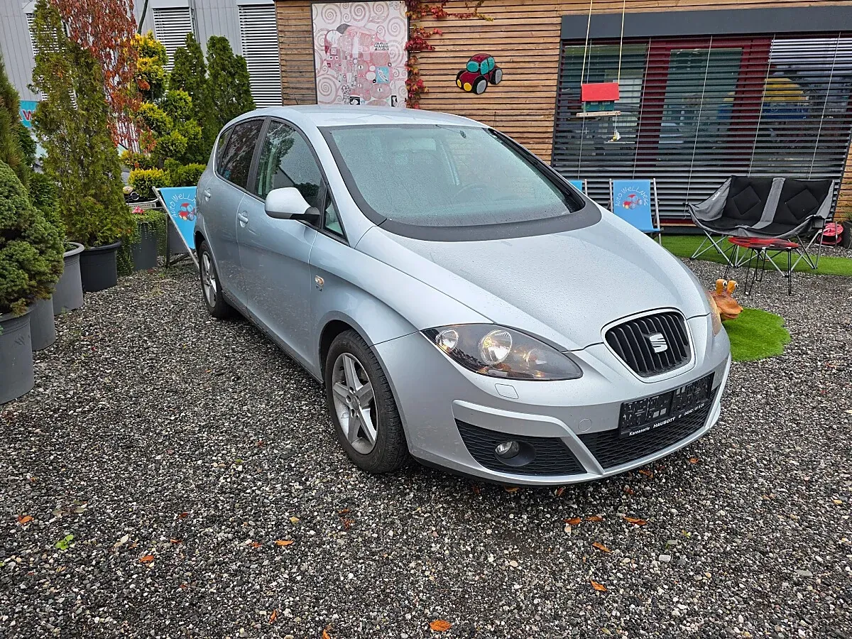 Seat Altea 2011 photo 2