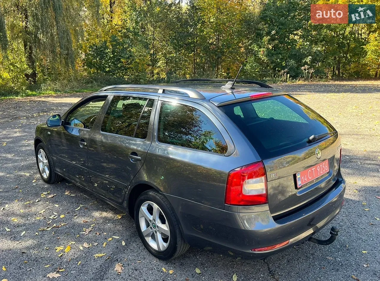 Skoda Octavia 2011 photo 3