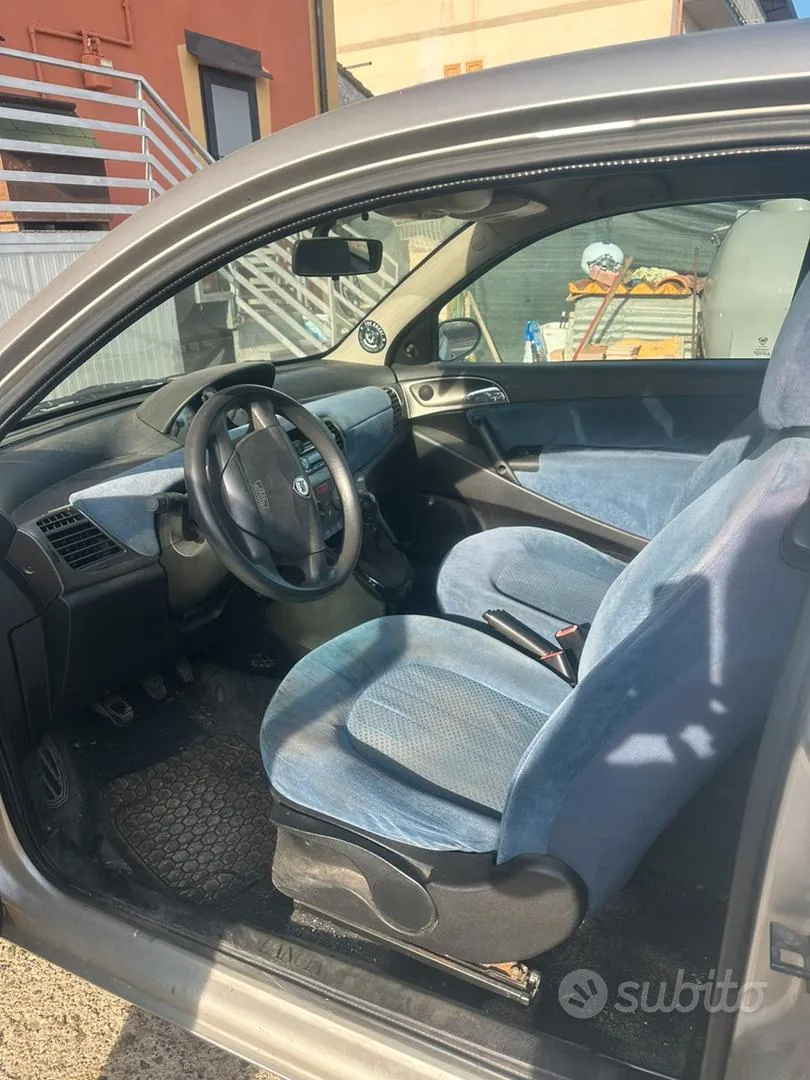 Lancia Ypsilon 2003 photo 5
