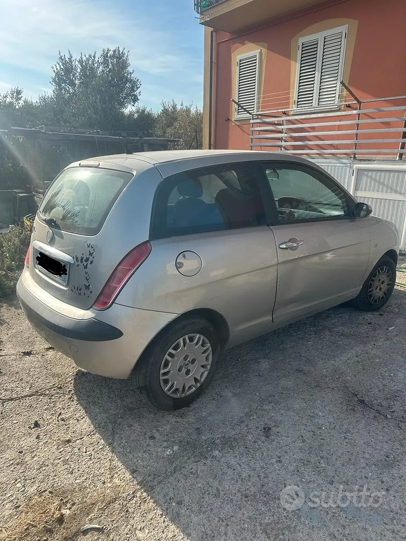 Lancia Ypsilon 2003 photo 4