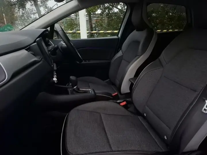 Renault Captur 2023 photo 5