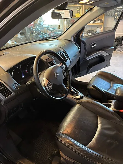 Citroen C-Crosser 2012 photo 3
