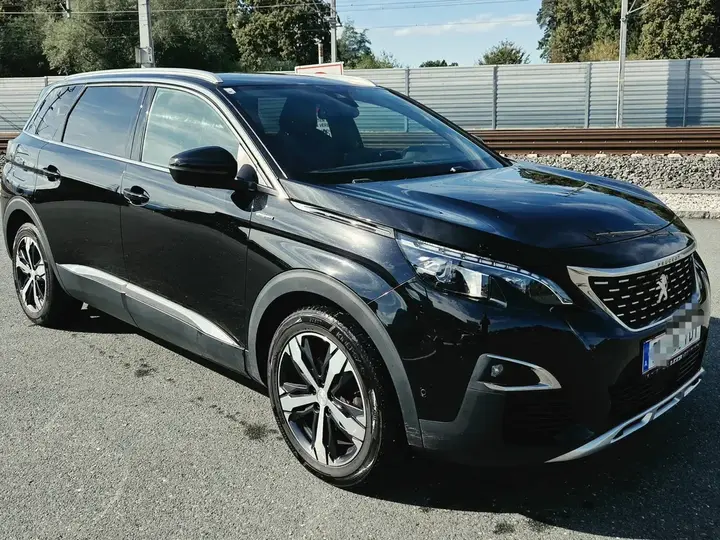 Peugeot 5008 2021 photo 2