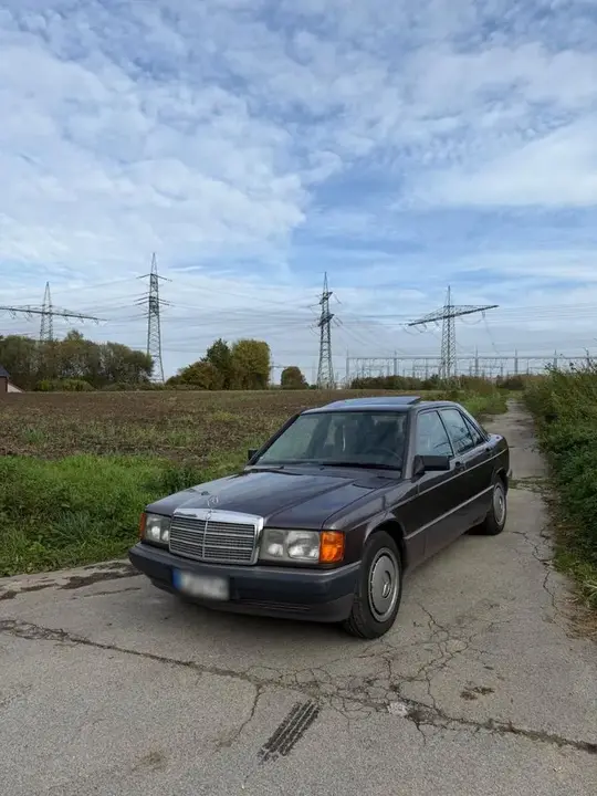 Mercedes-Benz 190E
