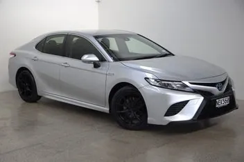 Toyota Camry 2020 photo 2
