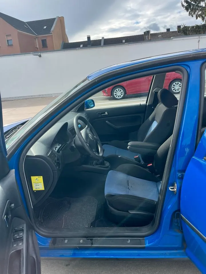 Volkswagen Golf 4