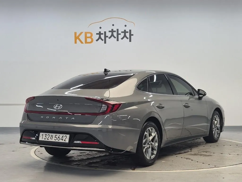 Hyundai Sonata 2022 photo 3