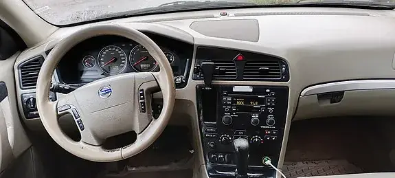 Volvo V70 2004 photo 5