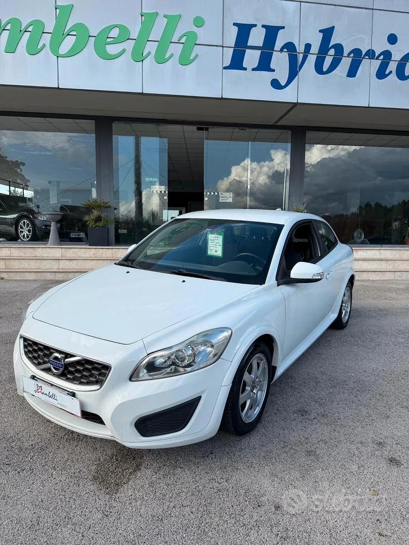 Volvo C30 2010 photo 2