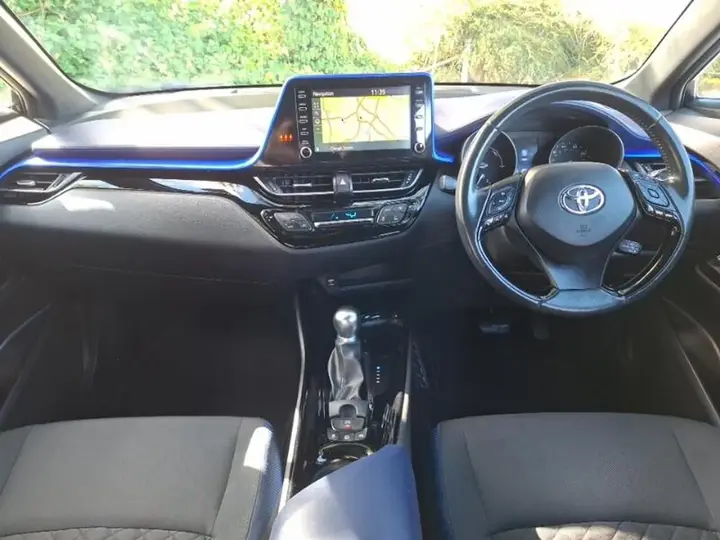 Toyota C-Hr 2020 photo 3