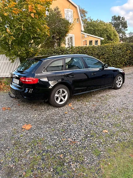 Audi A4 2013 photo 2