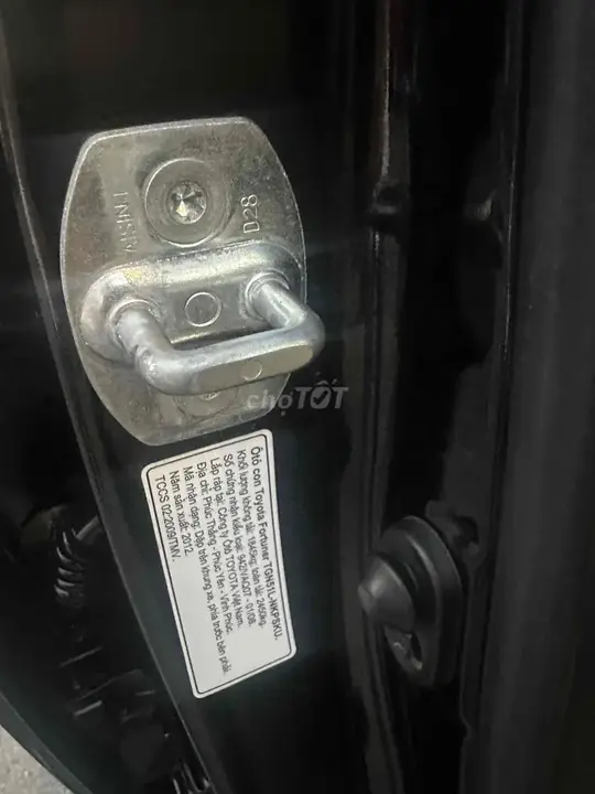 Toyota Fortuner 2012 photo 4