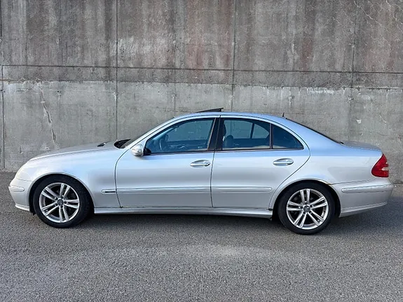 Mercedes-Benz E200 2003 photo 4