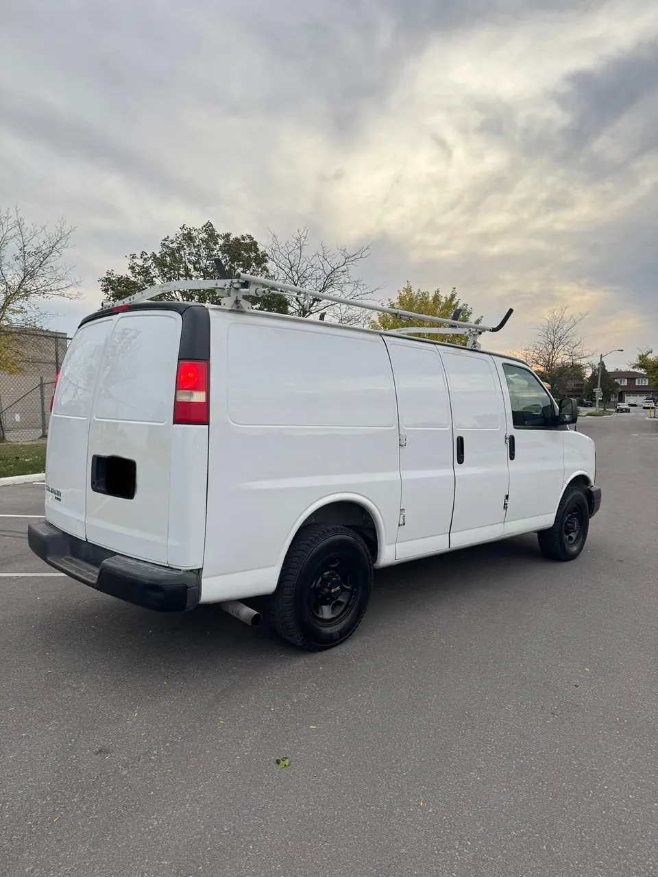 GMC Savana 2014 photo 4