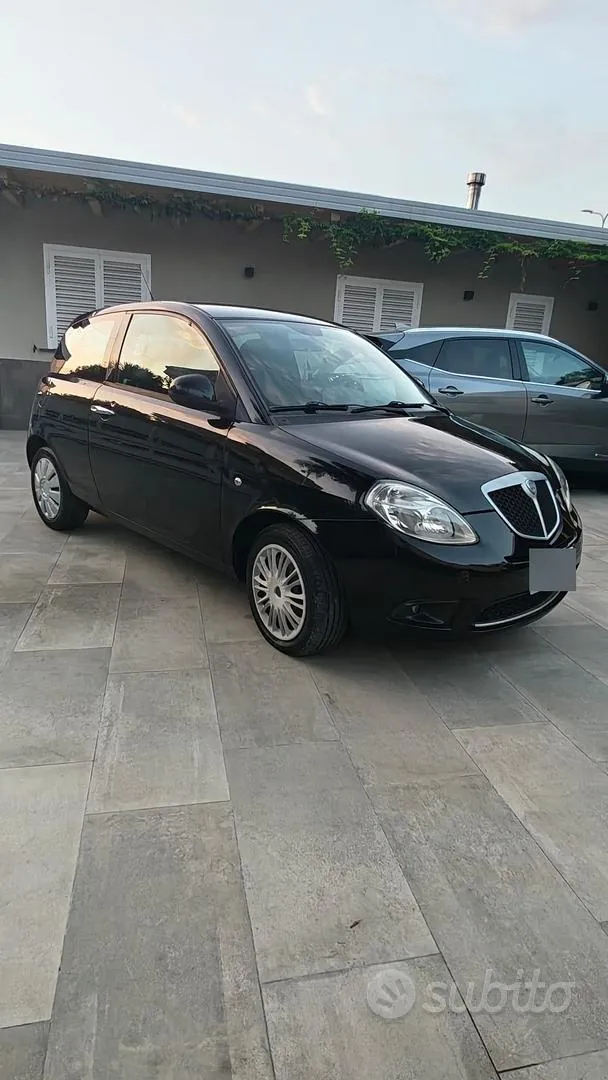 Lancia Ypsilon 2010 photo 2