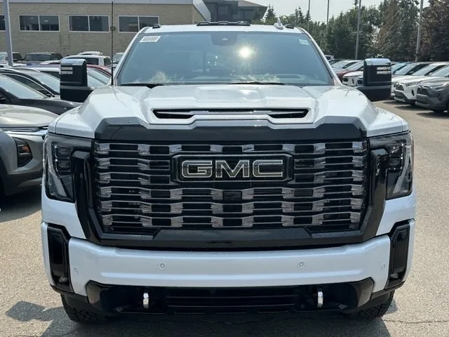 GMC Sierra 3500Hd 2026 photo 2