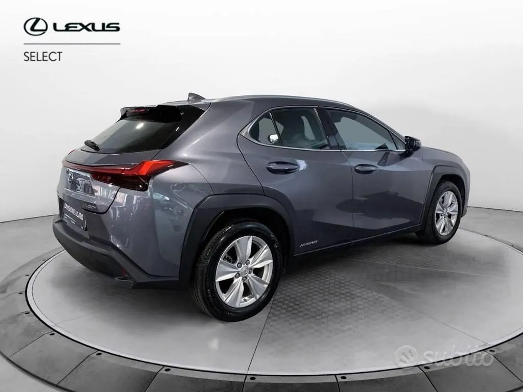Lexus Ux 2019 photo 5