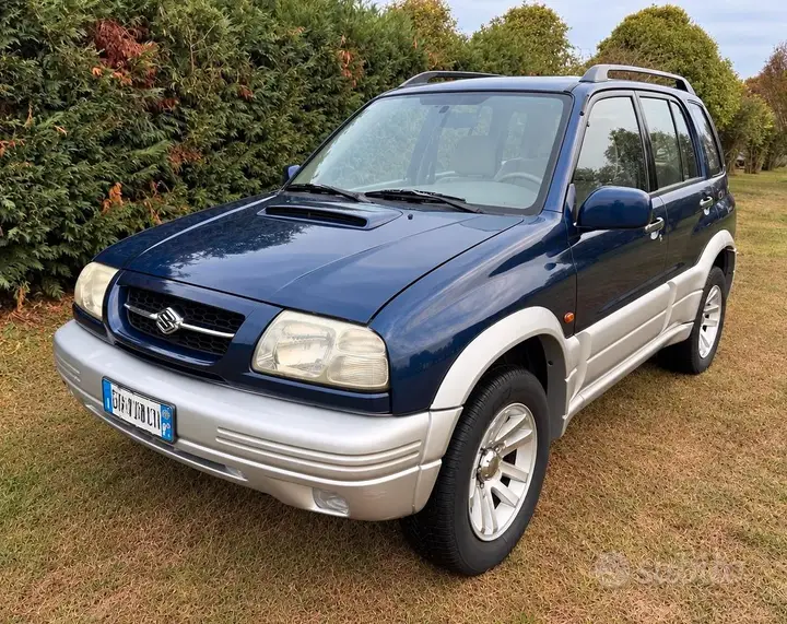 Suzuki Grand Vitara 2000 photo 2