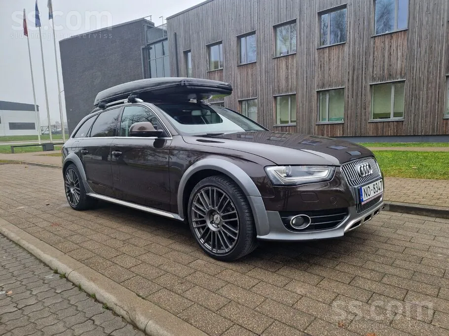 Audi A4 2012 photo 4