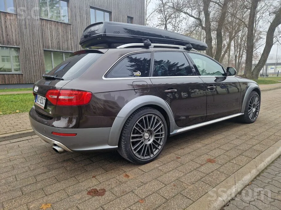 Audi A4 2012 photo 5
