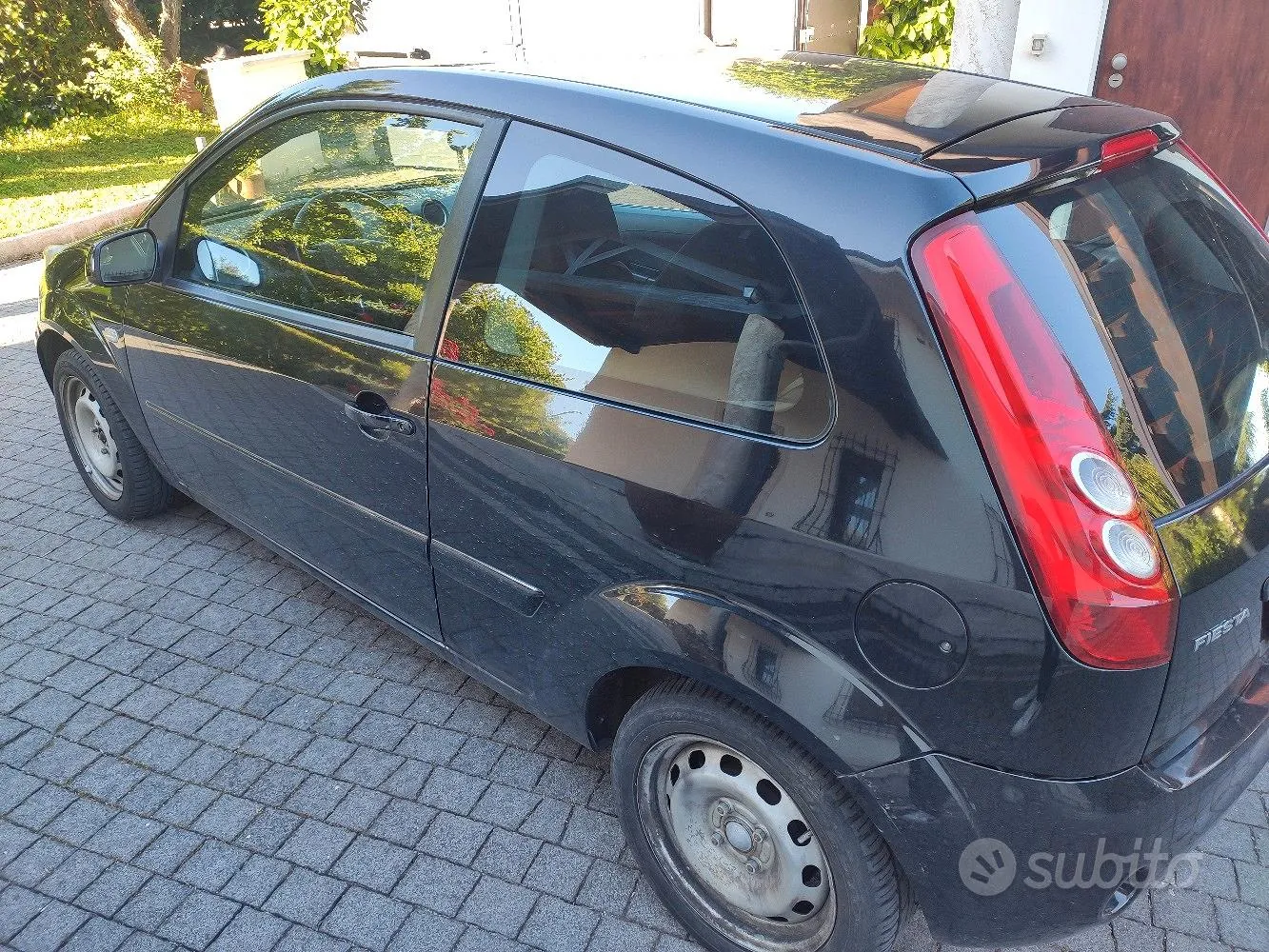 Ford Fiesta 2007 photo 2