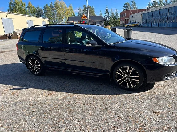 Volvo V70 2009 photo 2
