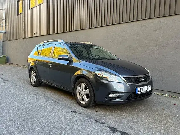 Kia Ceed 2012 photo 2
