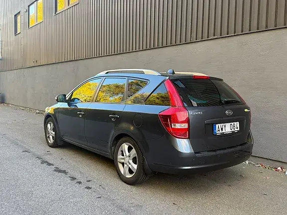 Kia Ceed 2012 photo 3