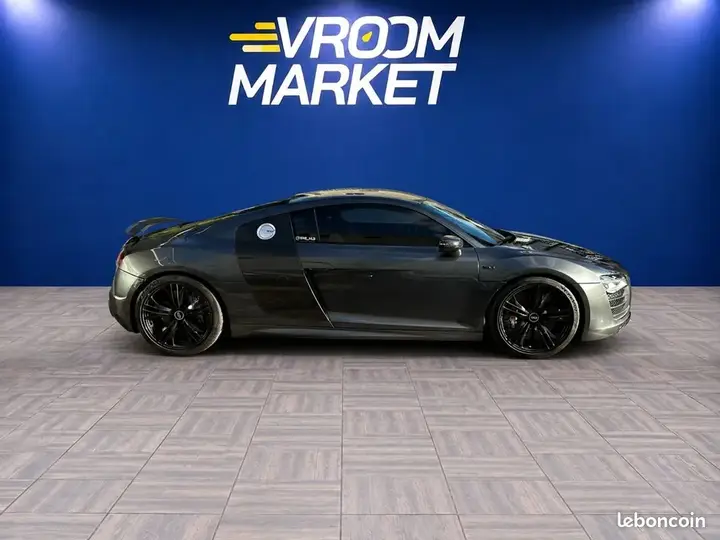 Audi R8 2014 photo 2