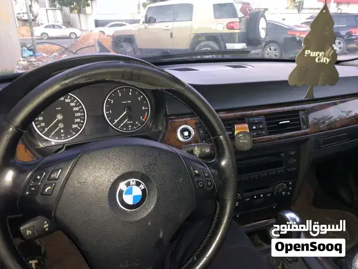BMW 3 Series 2008 photo 2