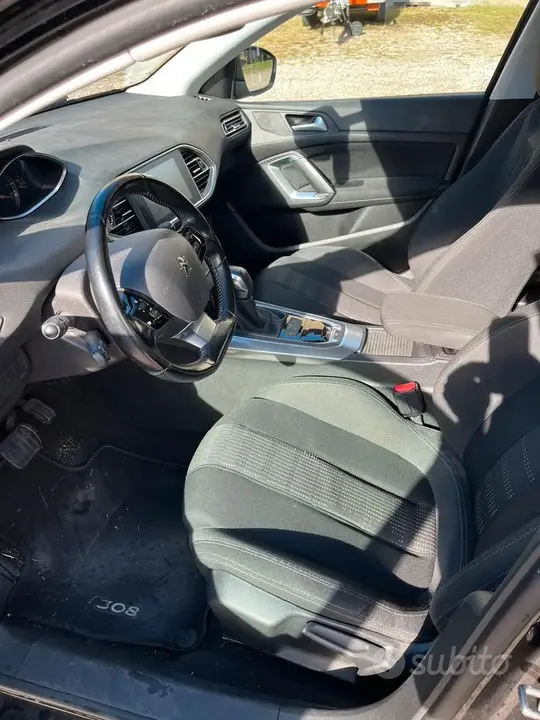 Peugeot 308 2016 photo 5