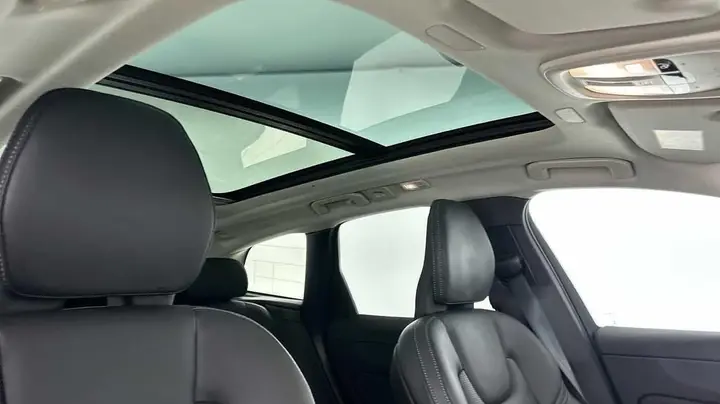 Volvo Xc60 2025 photo 4