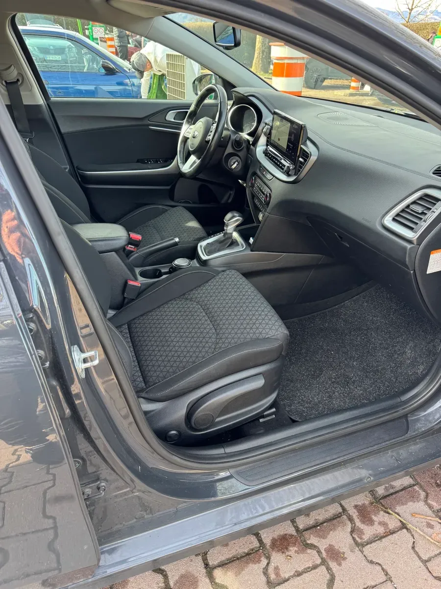 Kia Ceed 2021 photo 2