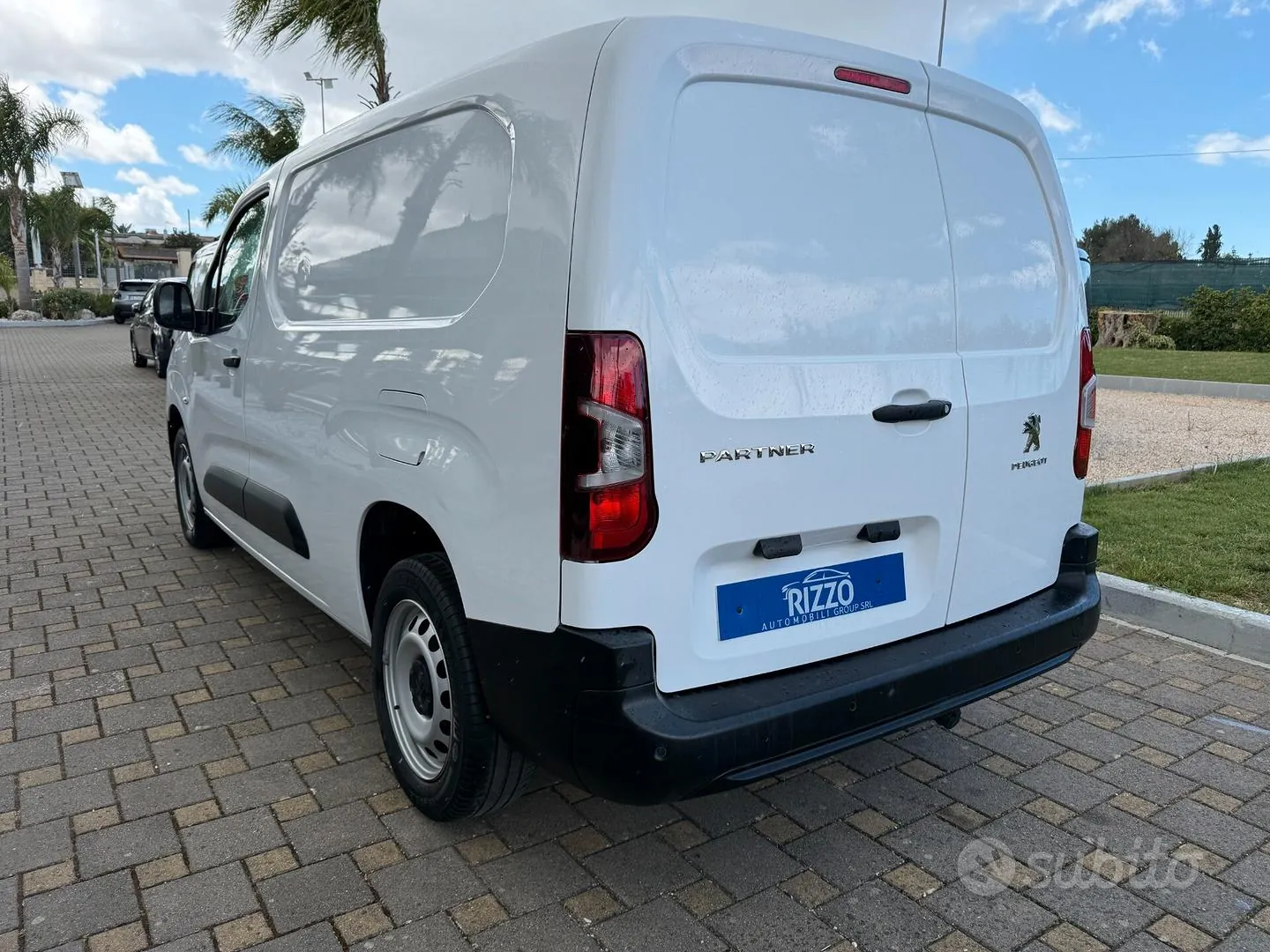 Peugeot Partner 2023 photo 2
