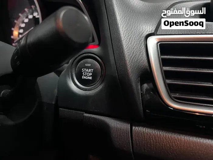 Mazda 3 2016 photo 2