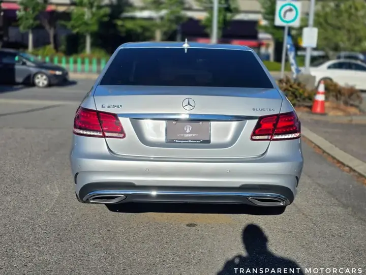 Mercedes-Benz E-Class 2015 photo 5