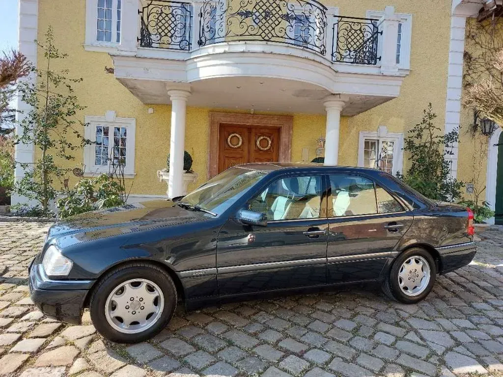 Mercedes-Benz C-Class 1997 photo 3