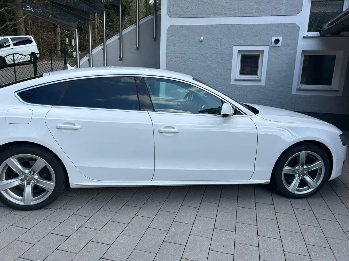 Audi A5 2011 photo 3
