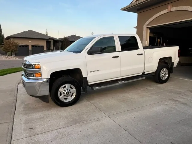 Chevrolet Silverado 2500Hd 2017 photo 3