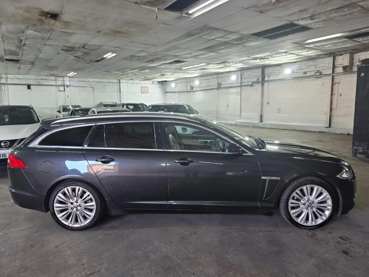 Jaguar Xf 2013 photo 4