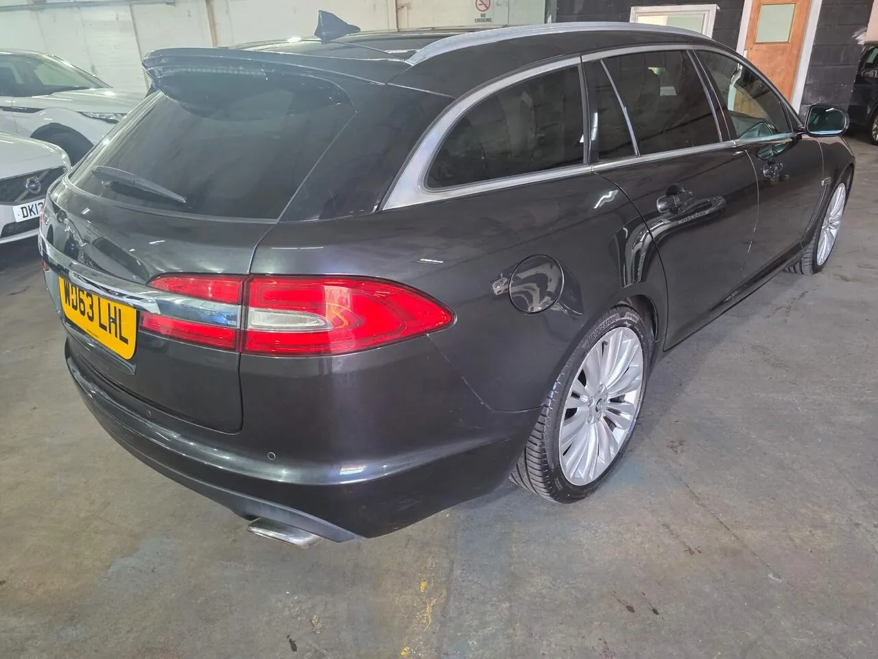 Jaguar Xf 2013 photo 5