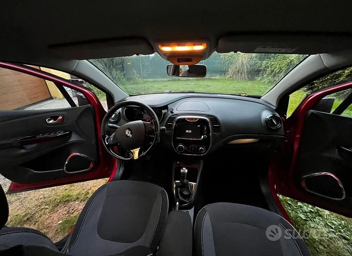 Renault Capture 2016 photo 2
