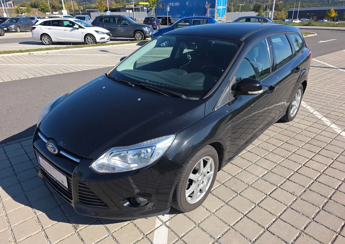 Ford Focus 2012 photo 2