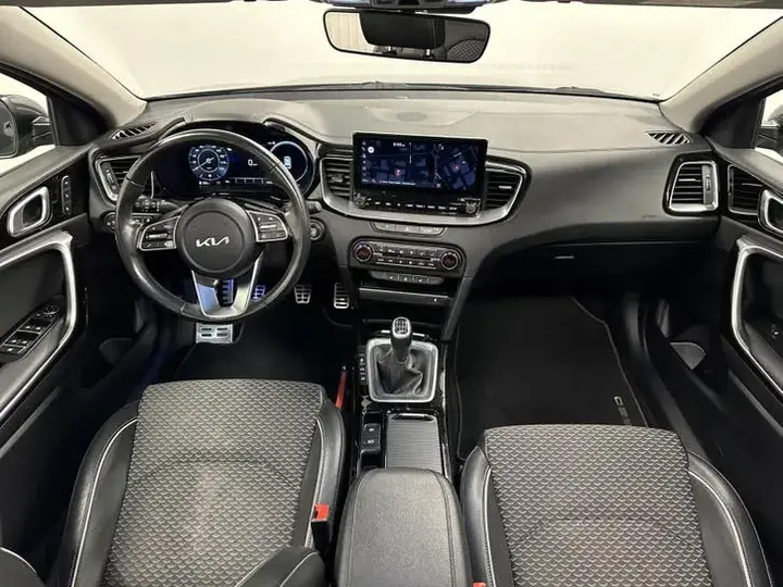 Kia Ceed Sportswagon 2024 photo 2